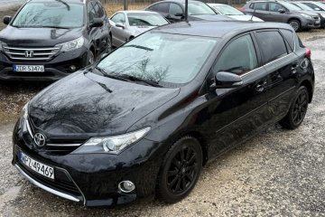 2.0 D-4D 125 KM Premium Salon Polska